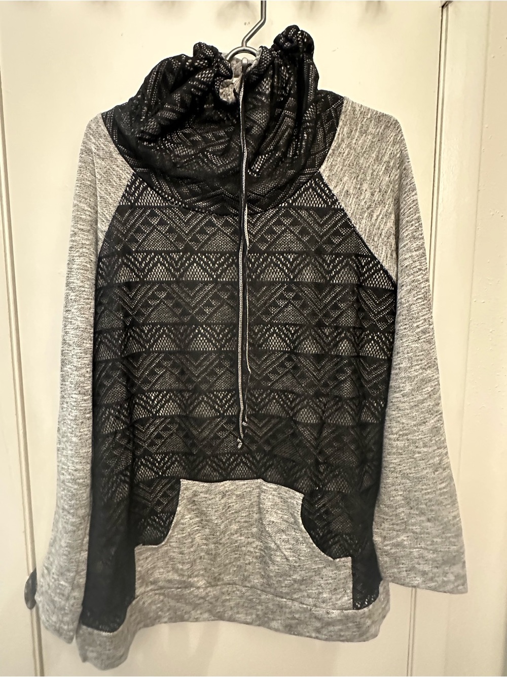 Women's Black Lace-Overlay Gray High-Neck Pullover Hoodie